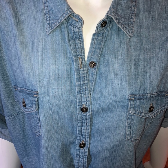 ❣️Perfect Go-To Denim Top ❣️ - Picture 7 of 8